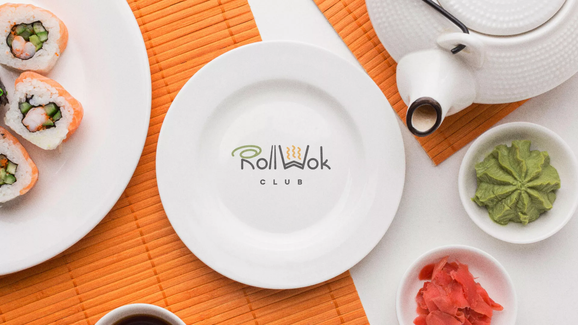Разработка логотипа и фирменного стиля суши-бара «Roll Wok Club» в Кимовске